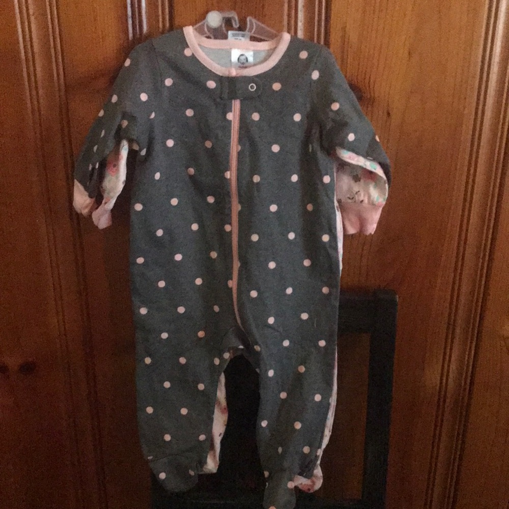 $$$ Adorable 2 long sleeve baby girl sleep n plays’